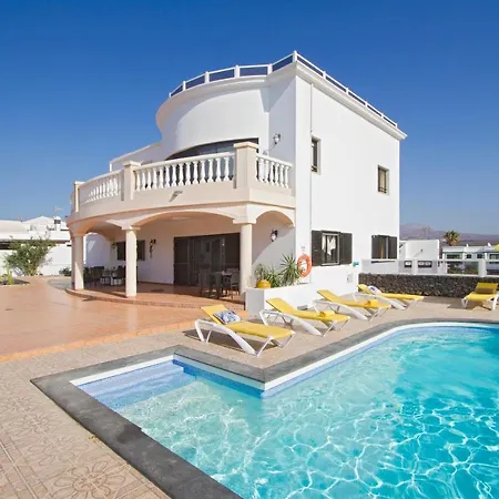 Casa Caracol - 3 Bedroom - Pool Table - Great For Families * Puerto del Carmen (Lanzarote)